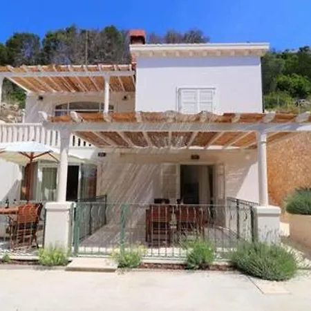 Seafront Silence - One Bedroom With Terrace And Sea View