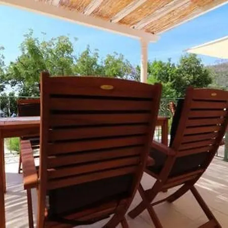 Seafront Silence - One Bedroom With Terrace And Sea View